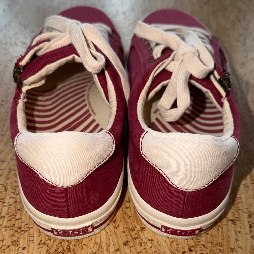 Taos Footwear Z Soul Sneakers Crimson/Ecru Distressed Size 8/New - Picture 3 of 6